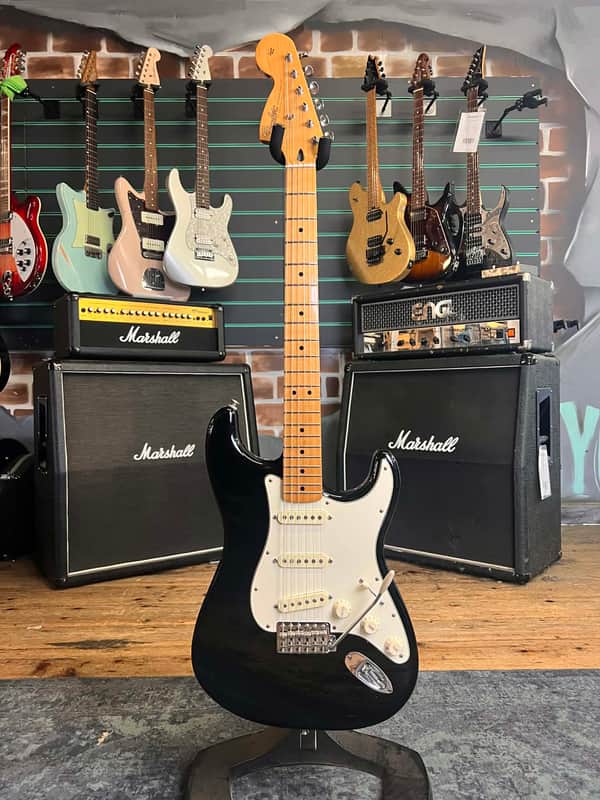 Fender Jimi Hendrix Stratocaster Black 2015 Modified Electric Guitar