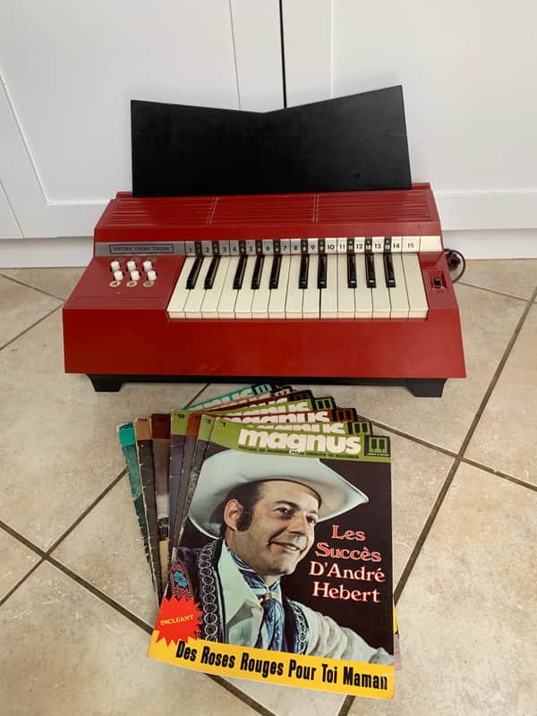 Magnus 360RC Vintage - Red image 1