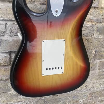 Fender Stratocaster 1975 - 3 Tone Sunburst image 11