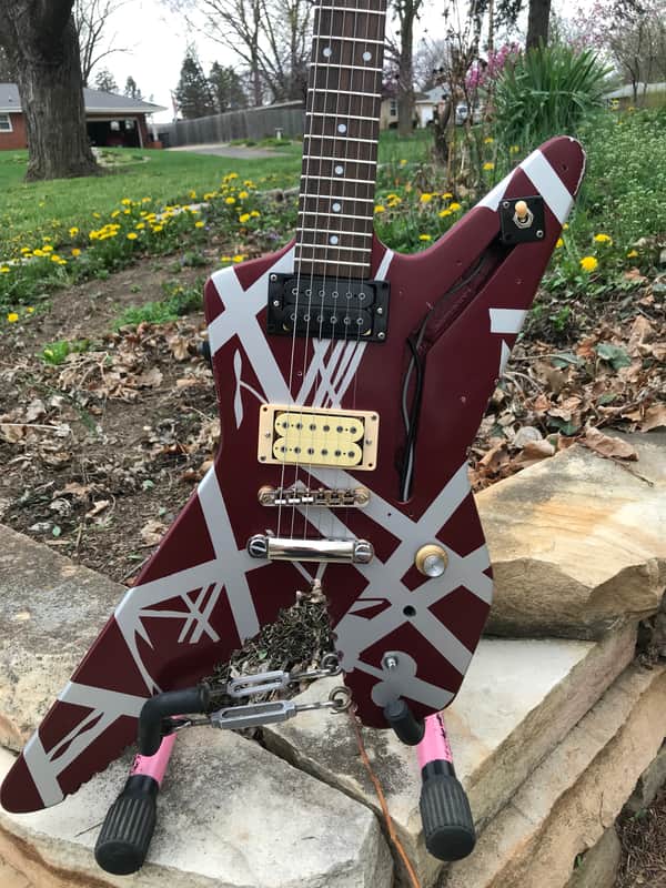 EPIPHONE EXPLORER/ DESTOYER = VAN HALEN= WOMEN&CHILDRENFIRST SHARK EPIPHONE EXPLORER/ DESTOYER = VAN HALEN= WOMEN&CHILDRENFIRST SHARK