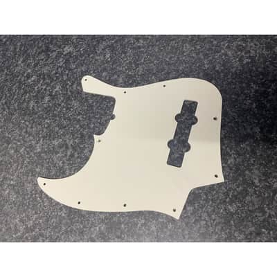 Fender 2006 USA Jazz Bass Pickguard in Parchment, Pre-Owned image 2