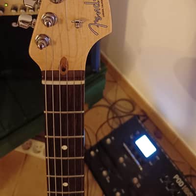 Fender American Professional Stratocaster with Maple Fretboard 2017 - 2019 - 3-Color Sunburst image 2