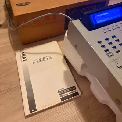 Akai MPC2000XL ORIGINAL BOX +NEW BLUE screen+ 8outs + CF + EB16 + original manual image 13
