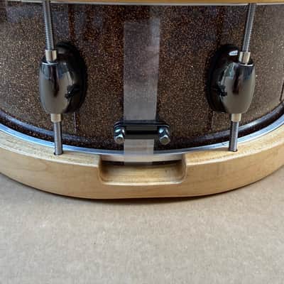 Dunnett Classic StereoPly 4-Ply Maple/Poplar Snare Drum w/ Wood Hoops Gold Sparkle 14x5'' image 7