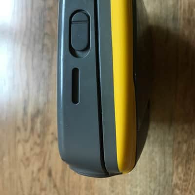 Sony Sports Radio/Cassette Walkman 1990 Yellow image 4