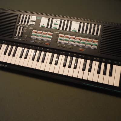 Yamaha PSS-570 Classic FM Synthesizer Keyboard image 2
