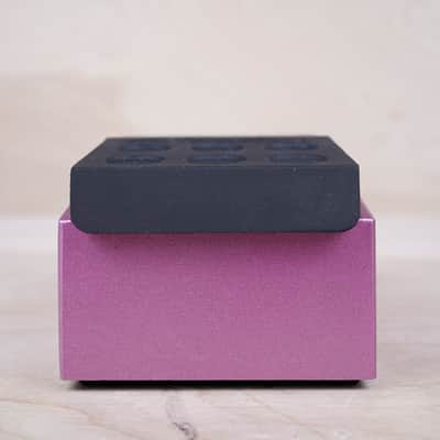 Maxon BDC-01 Bass Chorus 1980s Pink Vintage Made in Japan MIJ w/ Original Box, Paperwork, Sticker image 3