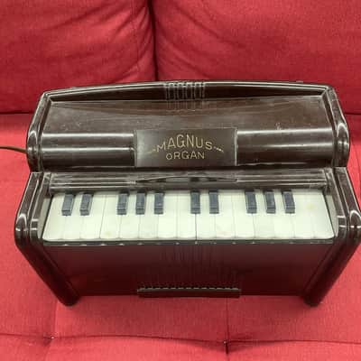 Magnus Model 1510 Air Organ 1950's - Brown image 1