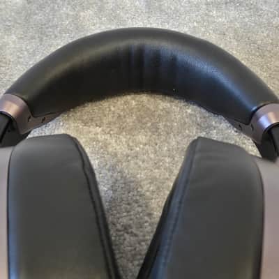 Cleer NEXT – Audiophile Open-Back Headphones – Excellent w/ Original Box, Manuals, Cable & Leather Bag image 4