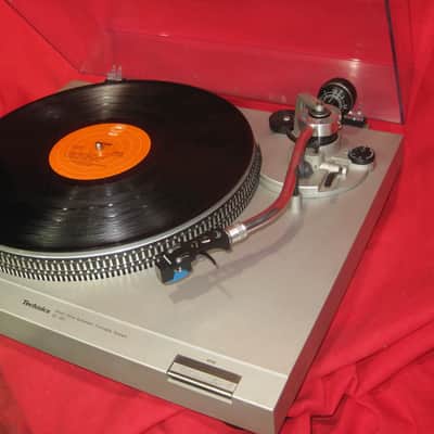 Technics SL-D2 Direct Drive Semi-Automatic Turntable - SERVICED! image 2
