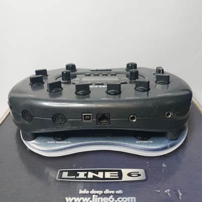 Line 6 Bass POD xt Multi-Effect and Amp Modeler in Box with Manual image 6