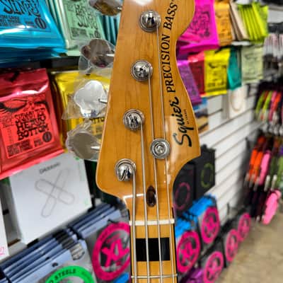 Squier Classic Vibe '70s Precision Bass - 3 Tone Sunburst image 2