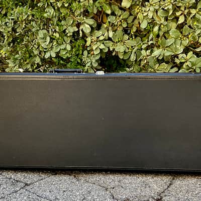 VINTAGE LATE 60'S / EARLY 70'S GIBSON SG STYLE HARD CASE IN VERY GOOD CONDITION image 13