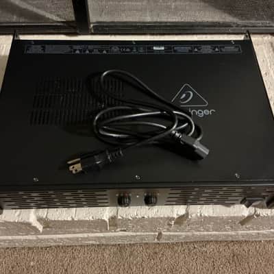 Behringer KM750 Stereo Power Amp with Speaker Cable Adapter image 8