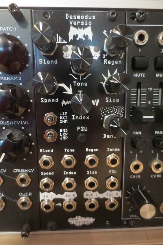 Noise Engineering Desmodus Versio