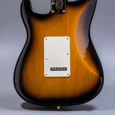 Fender Limited Edition 50th Anniversary Stratocaster 2004, Sunburst image 5