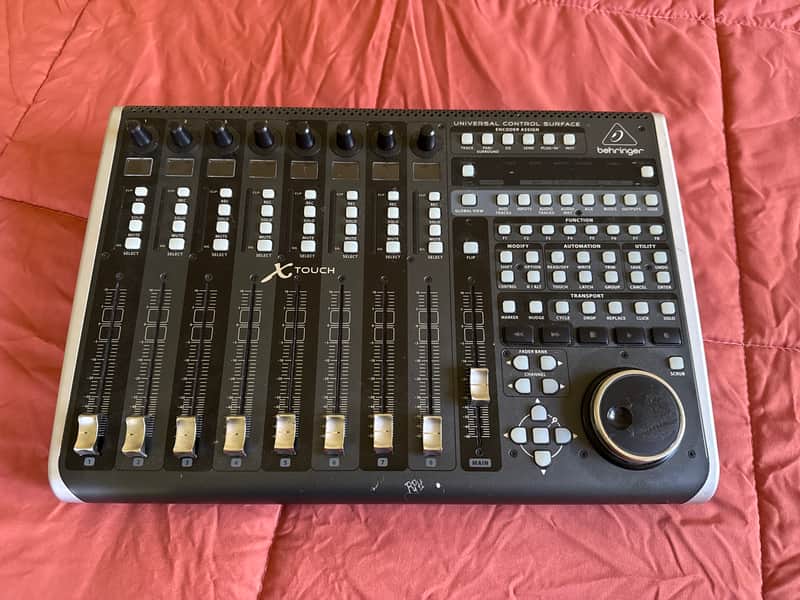 Behringer X-TOUCH Universal DAW Control Surface