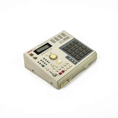 Akai MPC2000 Owned by Sergio Vega image 4