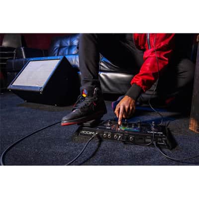 Zoom G6 Multi-Effects Processor with FP02M Expression Pedal for Guitarist image 19