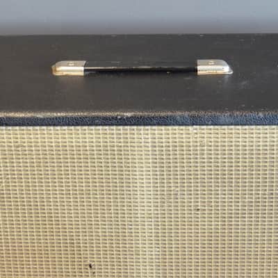 Fender 2×12 Vintage Bassman Cabinet – Used - Black Tolex image 4