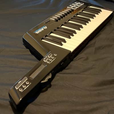 Alesis Vortex 2 Wireless Keytar USB/MIDI Controller 2010s - Black image 3