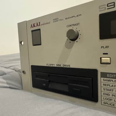 Akai S900 12 bit sampler - LED SCREEN - RAM OK - CHECK DESCRIPTION image 5