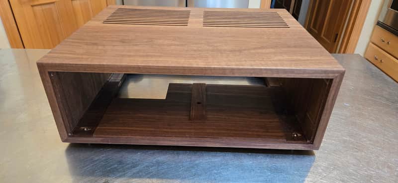 Extraordinary McIntosh MAC Series 4100/4200/4300 Solid Walnut Cabinet image 1