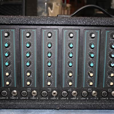 Peavey XR600C / 300 Watt with Phantom Power image 4