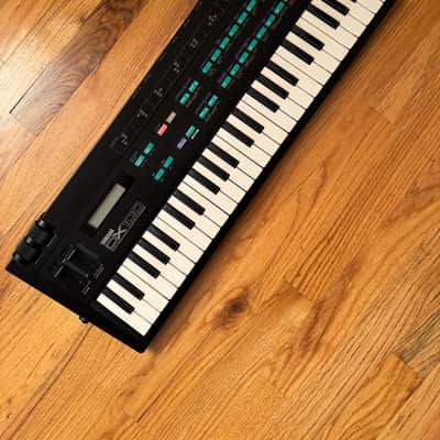 Yamaha DX100 Programmable Algorithm Synthesizer 1985 - Black