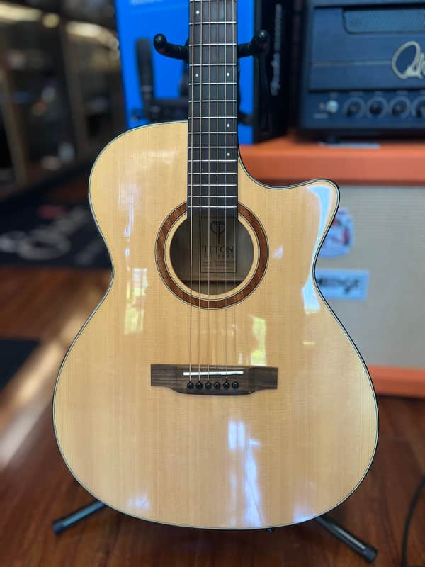 Teton STA130SMCENT Spruce/Spalted Maple Grand Auditorium with Electronics 2010s - Natural image 1