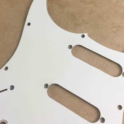 LEFTY Fender Stratocaster Pickguard 3-Ply Parchment Left Strat Natural Old Relic image 6