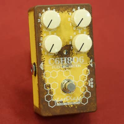 KarDiaN C6H8O6 made in Japan Fuzz Pedal w/ free shipping