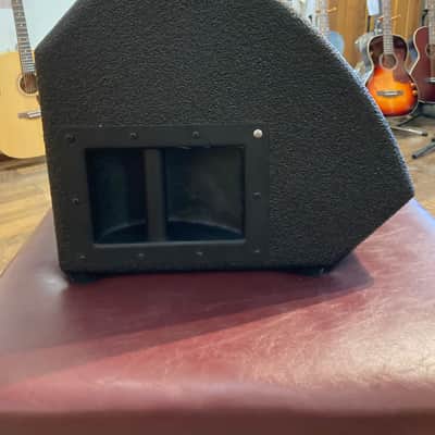 Xitone 12" Active Wedge (Used) image 2