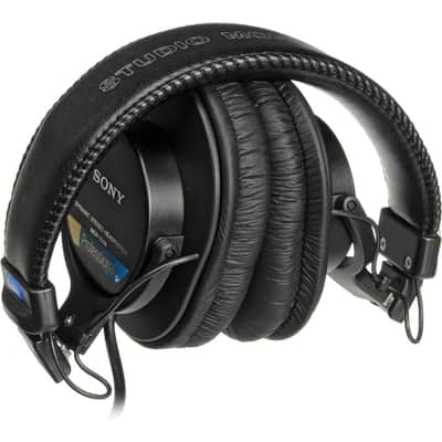 Sony MDR-7506 Closed-Back Professional Headphones with a Gator G-Headphone-Case image 2