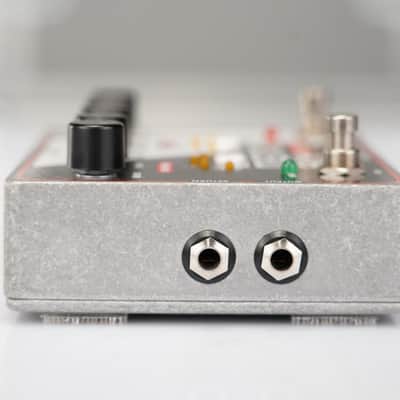 Electro-Harmonix Deluxe Memory Boy Delay Effects Pedal Owned by Maroon 5 #57703 image 4