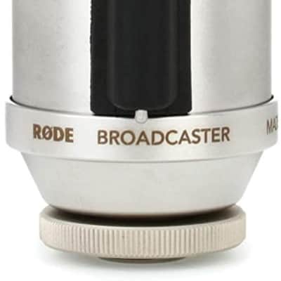 Rode Broadcaster Large-diaphragm Broadcast Mic with On-Air Indicator image 2