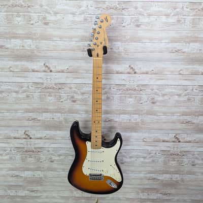 Used Fender 40th Anniversary American Standard Stratocaster image 2