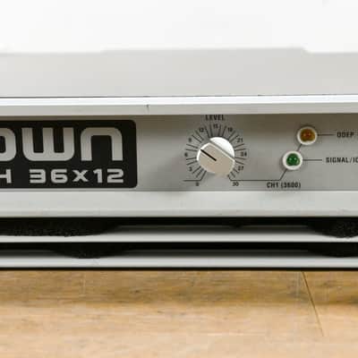 Crown Macro-Tech 36x12 2-Channel Power Amplifier CG015TV image 3