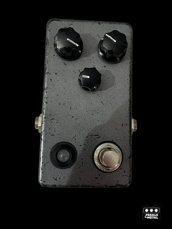 cc effects  bc183b fuzz face-x18603 image 1