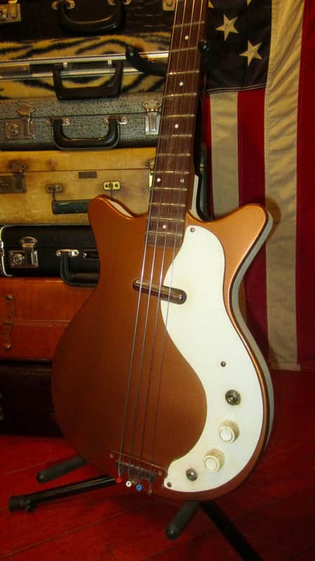 1961 Danelectro Model 3412 Shorthorn Bass 3/4 scale Gold image 1
