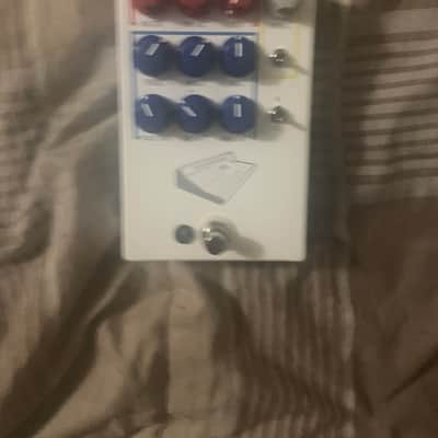 JHS Colour Box V2 2019 -White W/Box image 1
