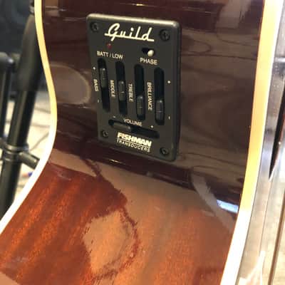 Guild B30E Fretless Acoustic Bass 1996 Tobacco Sunburst image 10
