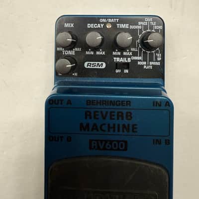 Behringer RV600 Reverb Machine Stereo Digital Guitar Effect | Reverb