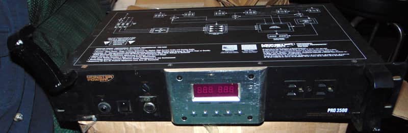 FOR PARTS--Monster Power Pro 3500 12-outlet Power Conditioner and Surge Protector image 1