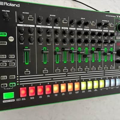 Roland AIRA TR-8 Rhythm Performer Drum Machine 2014 - Present - Black