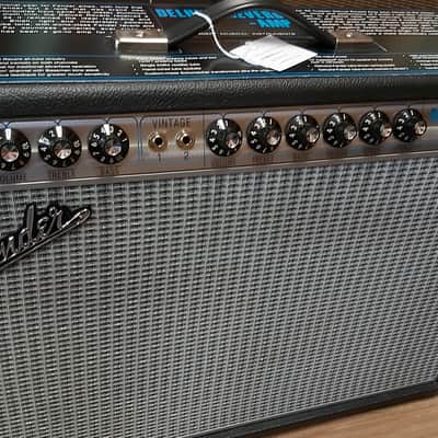 Fender '68 Custom Deluxe Reverb 2-Channel 22-Watt 1x12" Guitar Combo image 1