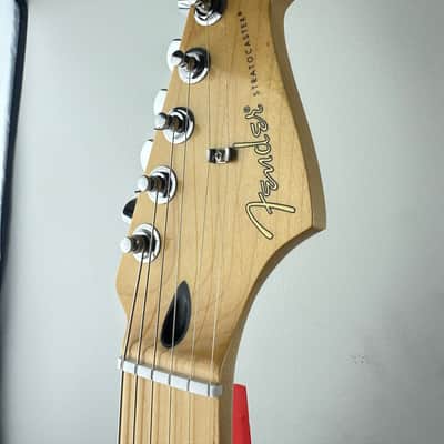 Fender Player Stratocaster Maple Fretboard 2022 3-Color Sunburst Electric Guitar image 9