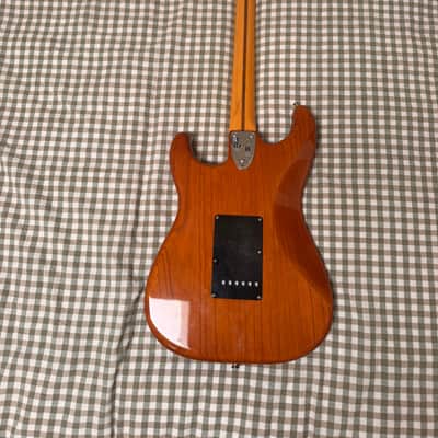 By Fender American Vintage II '73 Stratocaster 2022 - Present - 3-Color Sunburst image 2