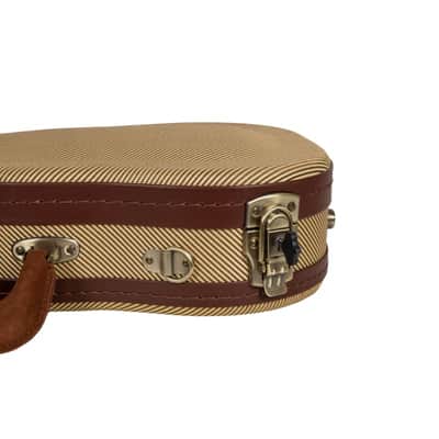 Crossrock Master Series Soprano Ukulele Case for 21'' Long Neck | Classic Fabric Tweed Exterior, Re-Engineered Shell, Backpack Straps & Leather Handle, Deep Red Velvet Interior image 9