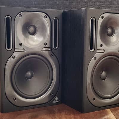 Behringer Truth B2030A High Resolution Powered Studio Monitor - Pair image 1